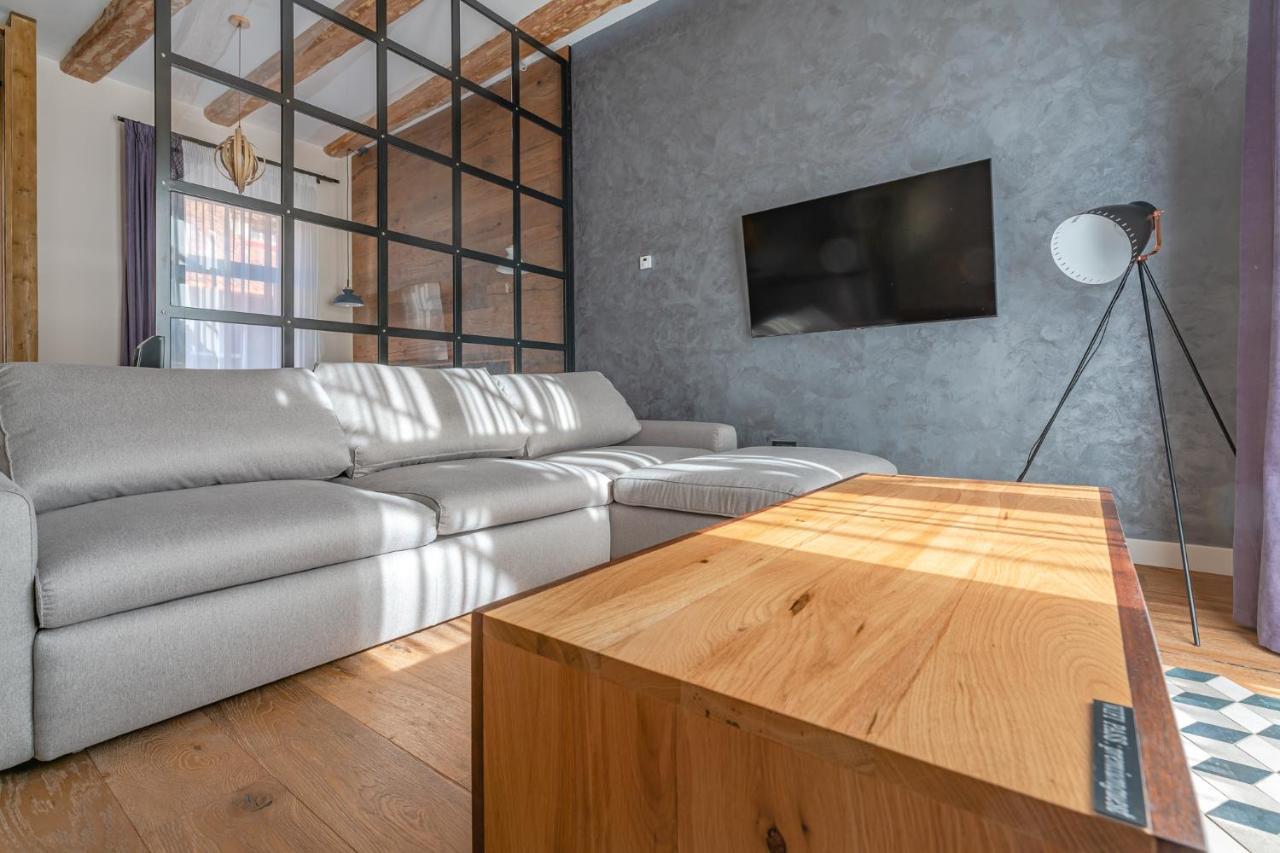 Premium Suites Postavarului Μπρασόβ Εξωτερικό φωτογραφία