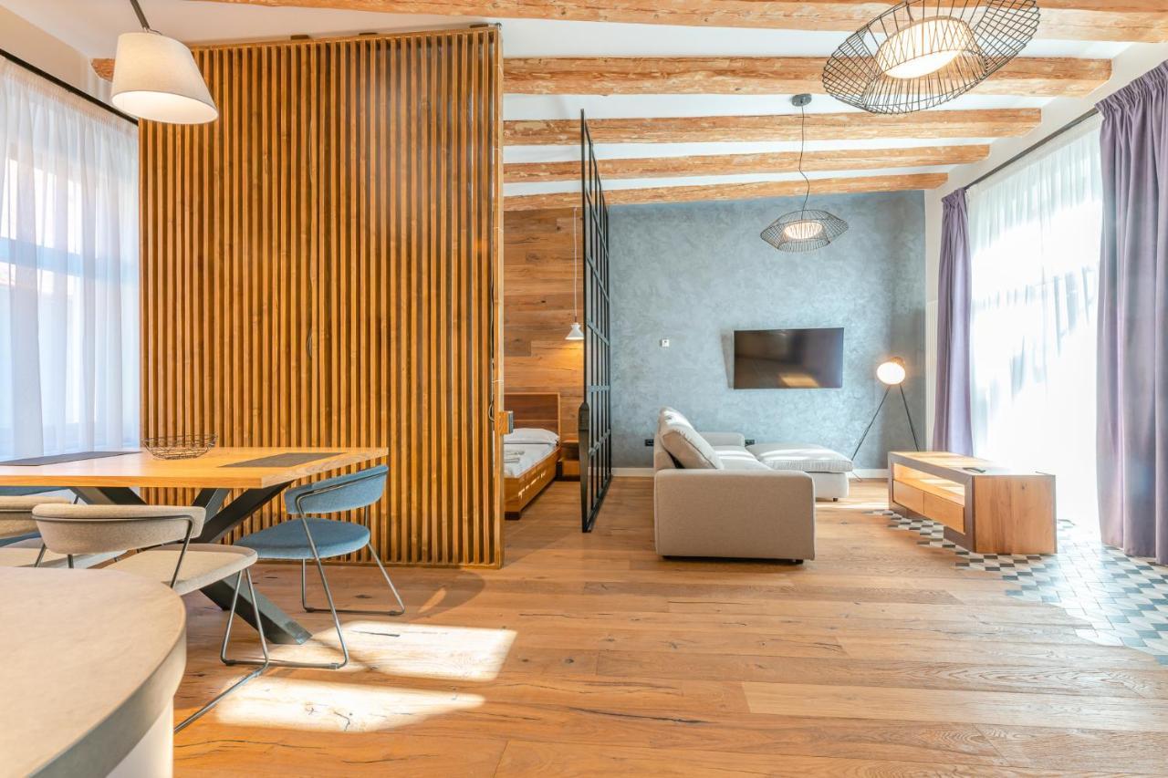 Premium Suites Postavarului Μπρασόβ Εξωτερικό φωτογραφία