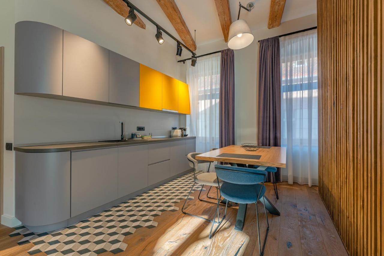 Premium Suites Postavarului Μπρασόβ Εξωτερικό φωτογραφία
